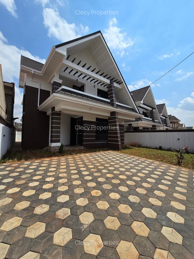 5 Bed House with En Suite at Membley - 1