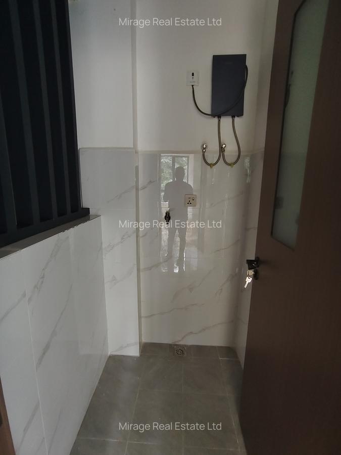 1 Bed Apartment with Swimming Pool in Kilimani - 11