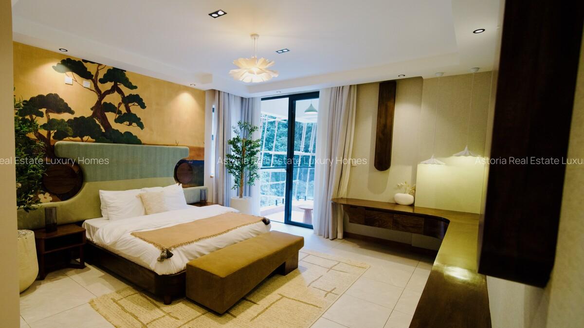 3 Bed Apartment with En Suite at 2026-301 - 14