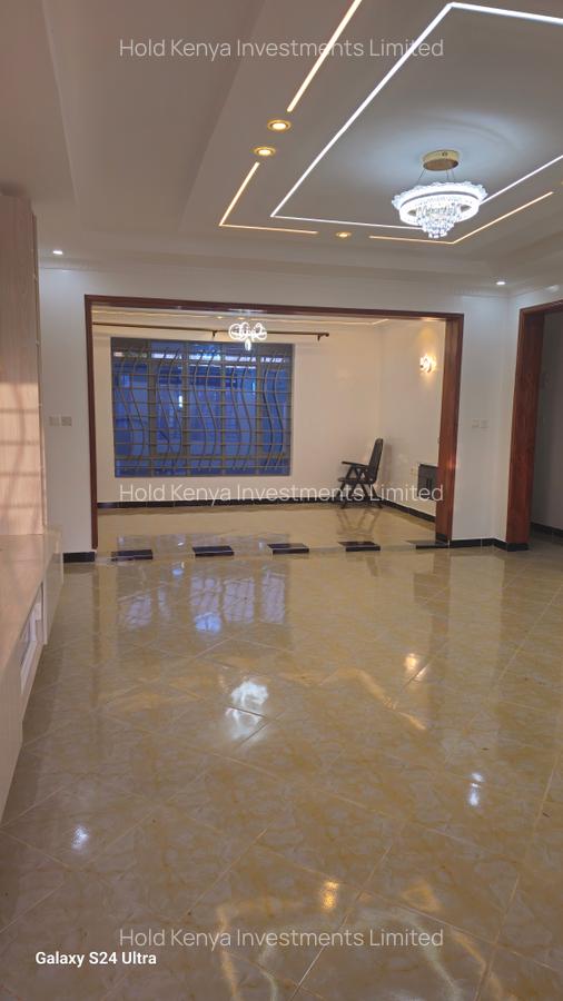 4 Bed House with En Suite at Riversidedrive - 5