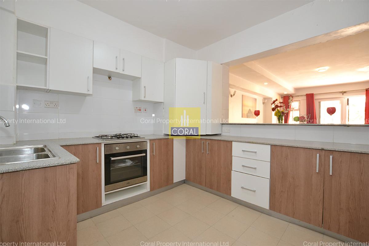 3 Bed Apartment with Backup Generator in Madaraka - 5