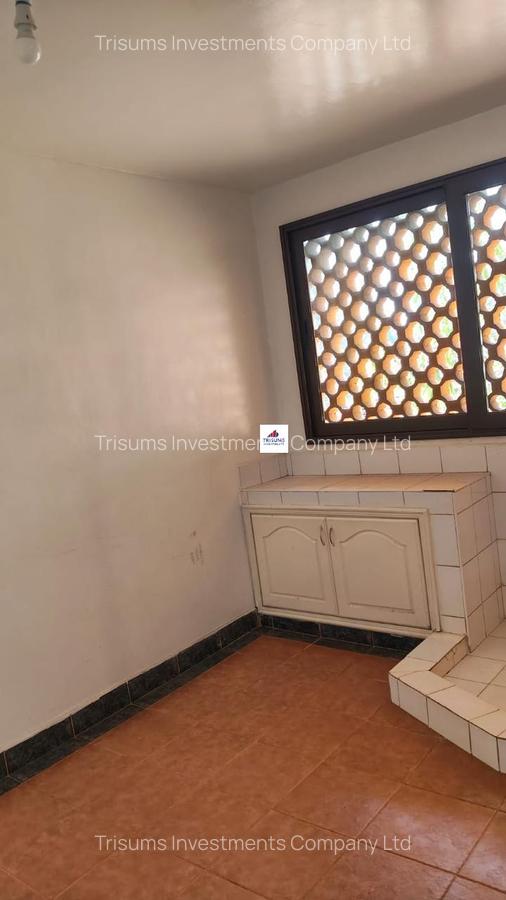 4 Bed Apartment with En Suite in Westlands Area - 2