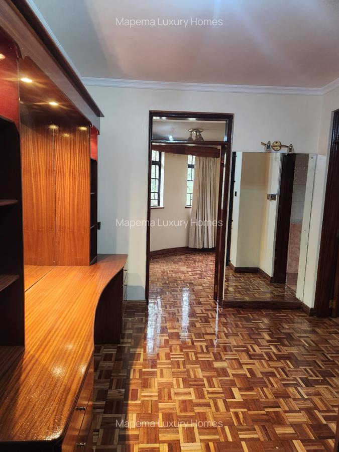 5 Bed House with En Suite at Hardy Area - 2