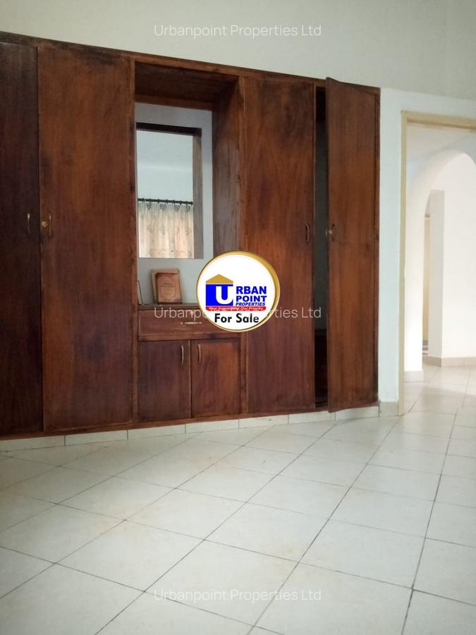 2 Bed House with En Suite at Mtamboni - 11