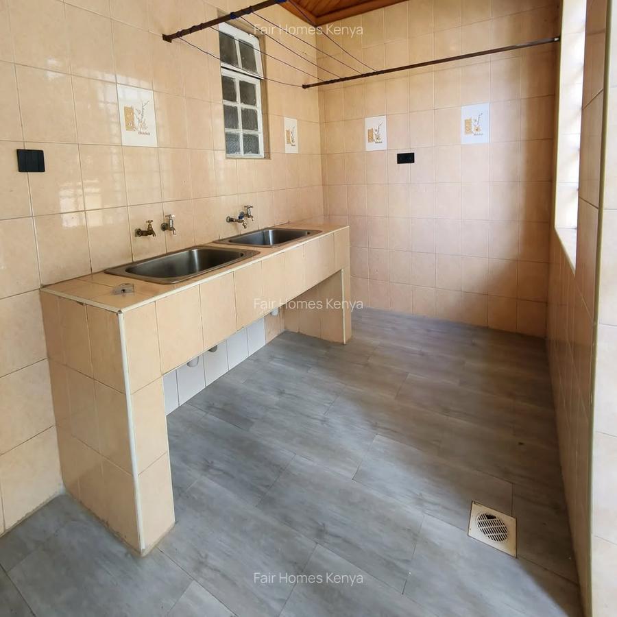 4 Bed Townhouse with En Suite at Amboseli Lane - 5