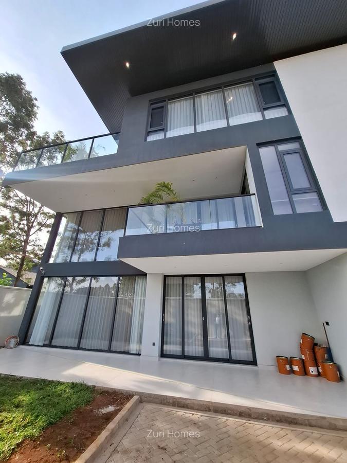 5 Bed Townhouse with En Suite in Lavington - 17