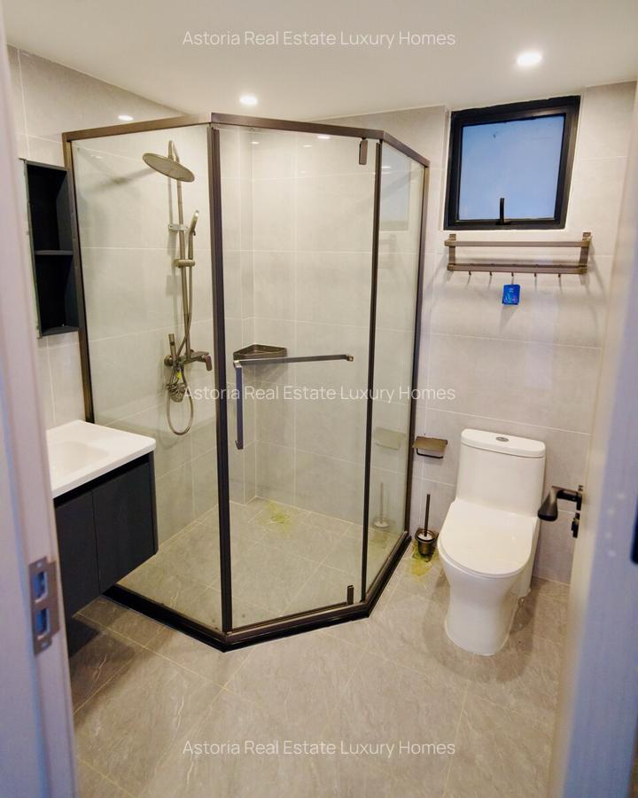 2 Bed Apartment with En Suite at 2026-135 - 4
