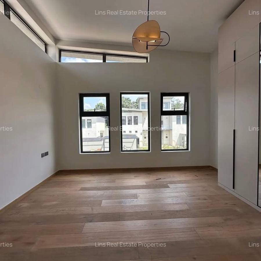 5 Bed Townhouse with En Suite in Runda - 19