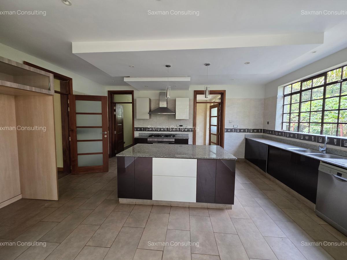 5 Bed House with En Suite in Runda - 5