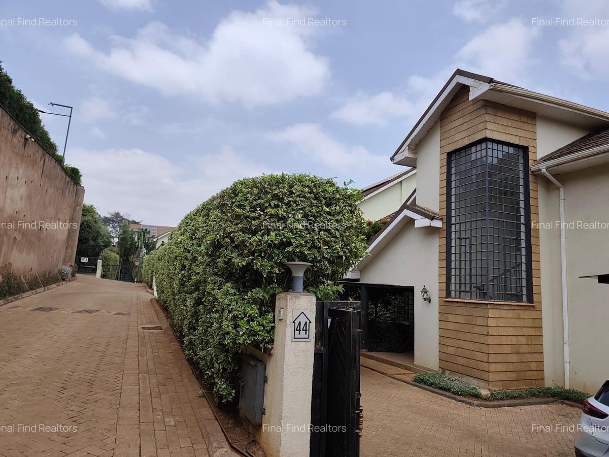 5 Bed Townhouse with Backup Generator in Kitisuru - 16
