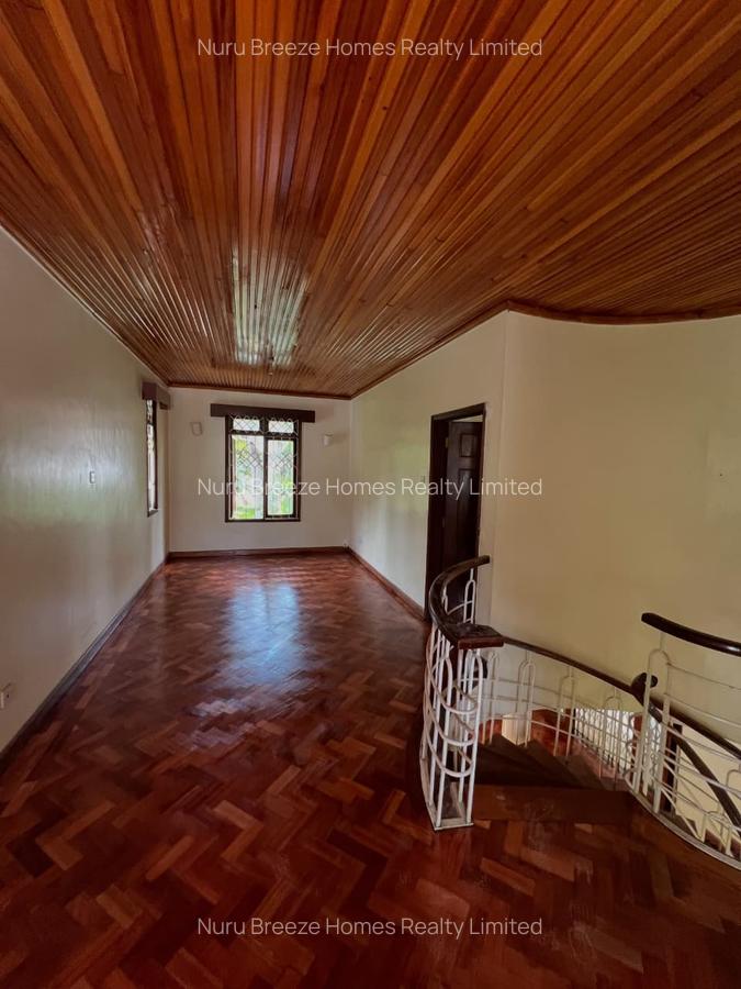 4 Bed Townhouse with En Suite in Lavington - 18