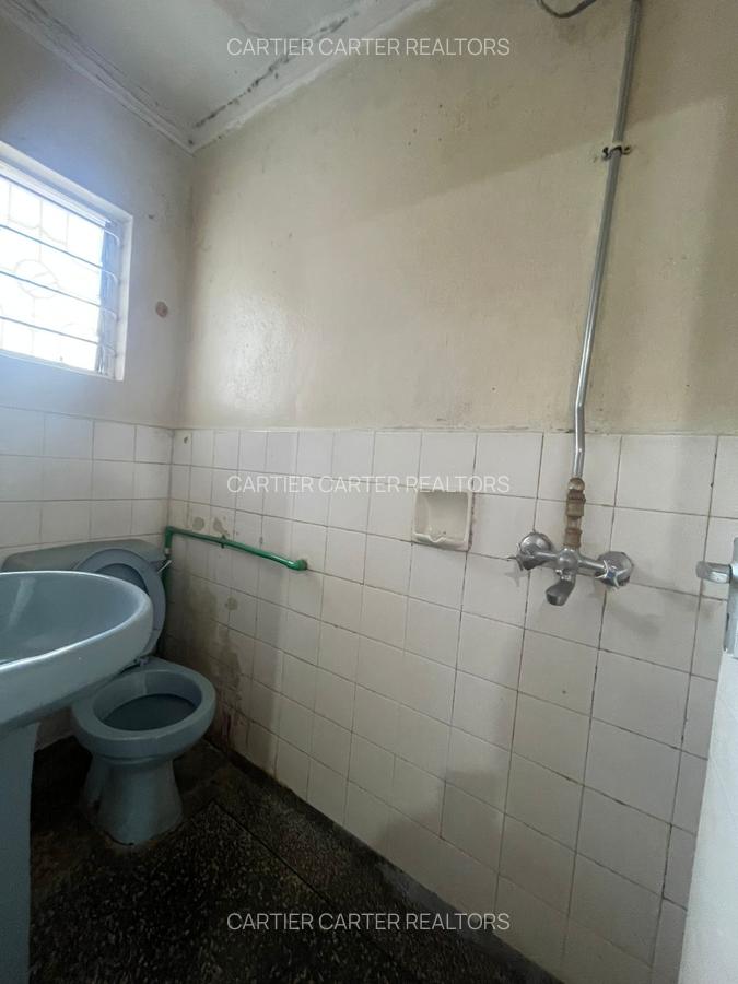 4 Bed House with En Suite in South C - 12