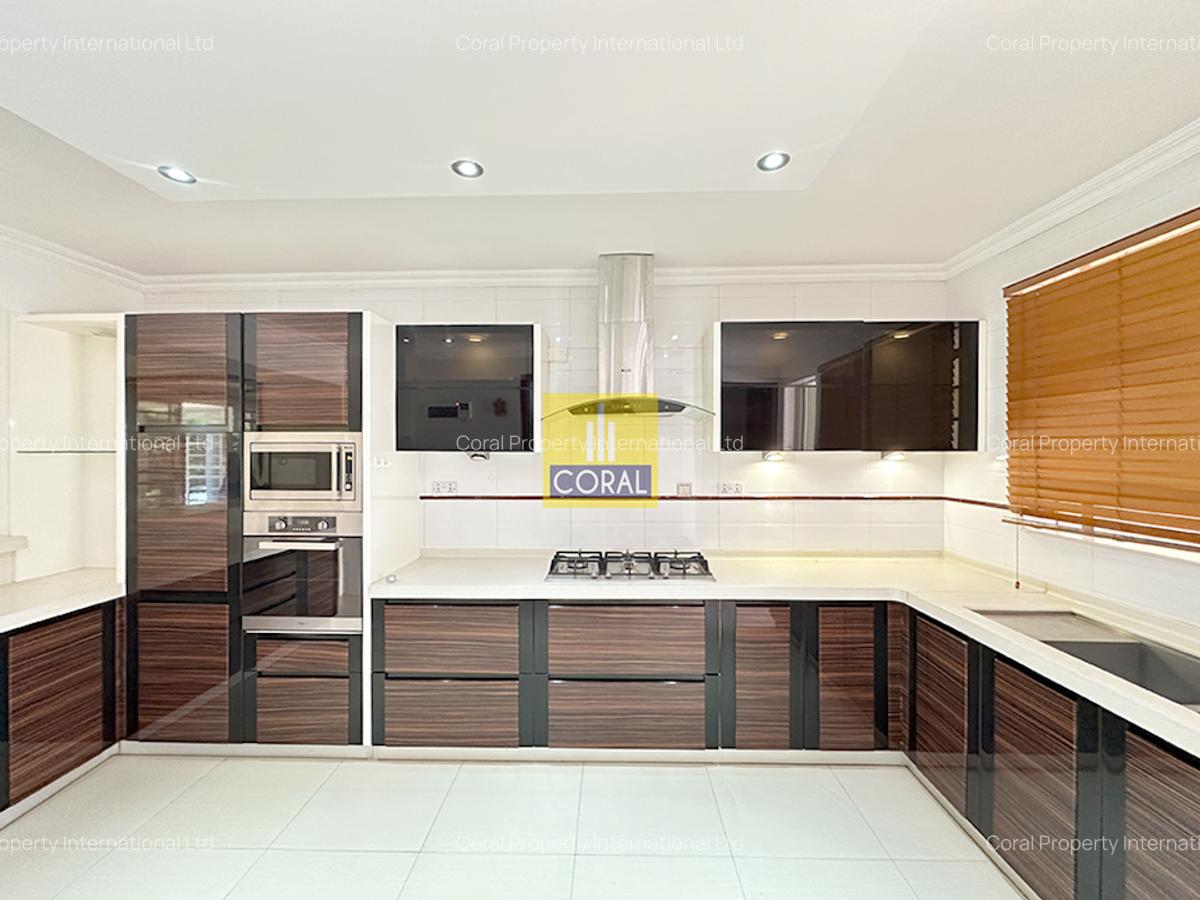 4 Bed Townhouse in Spring Valley - 4