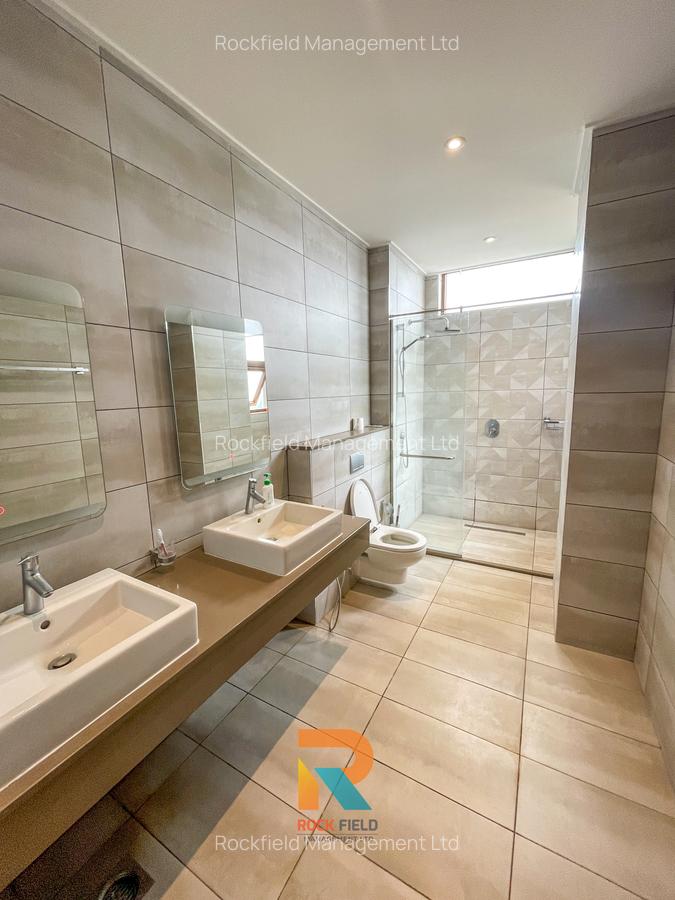 2 Bed Apartment with En Suite in General Mathenge - 13
