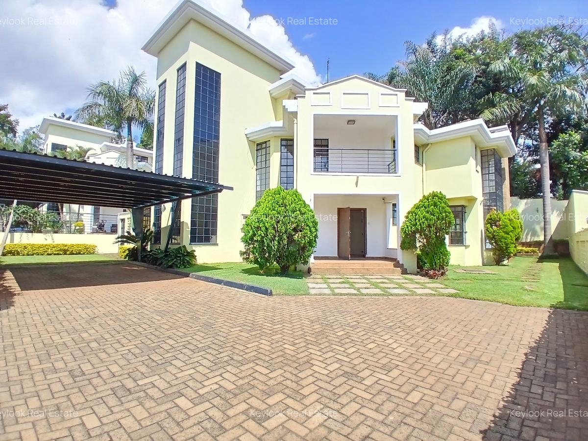 5 Bed Townhouse with En Suite in Lavington - 2