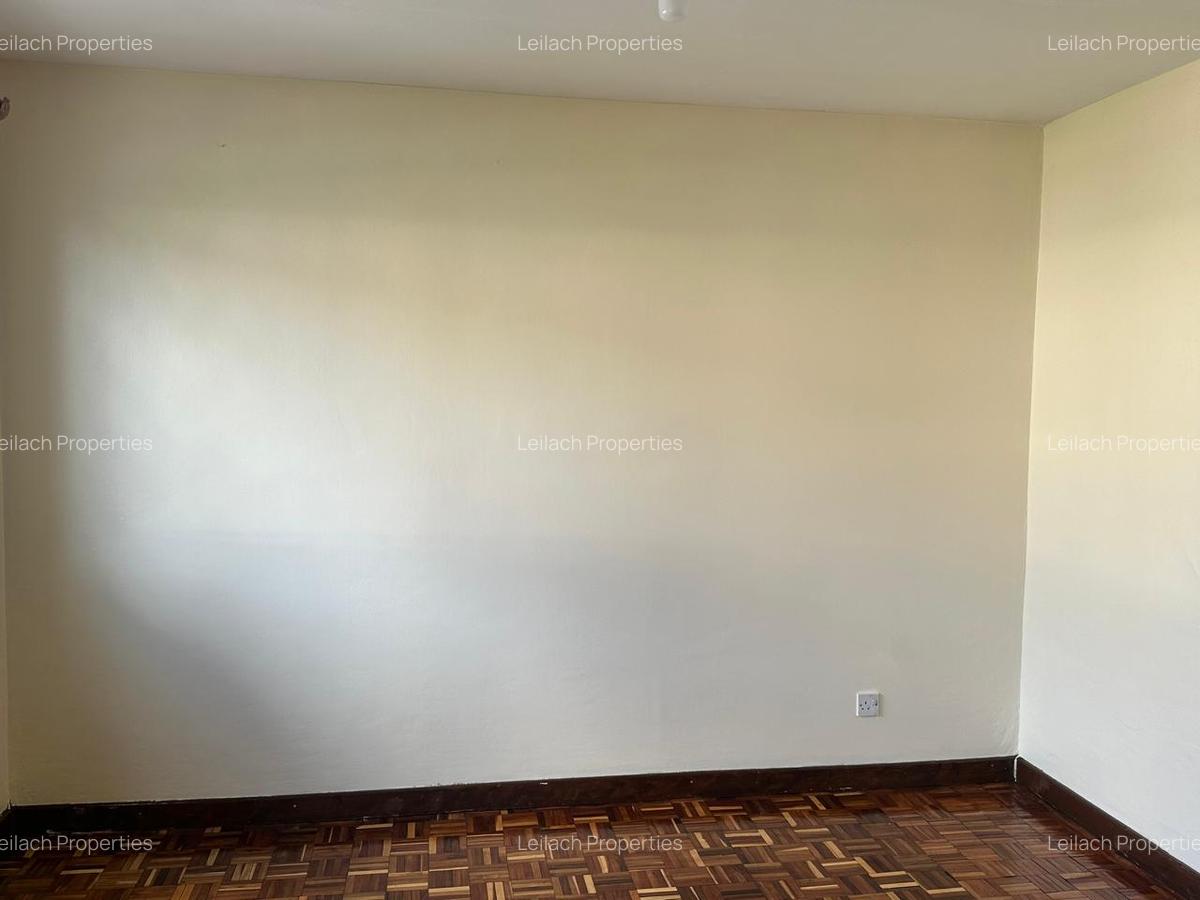 5 Bed House with En Suite in South C - 14