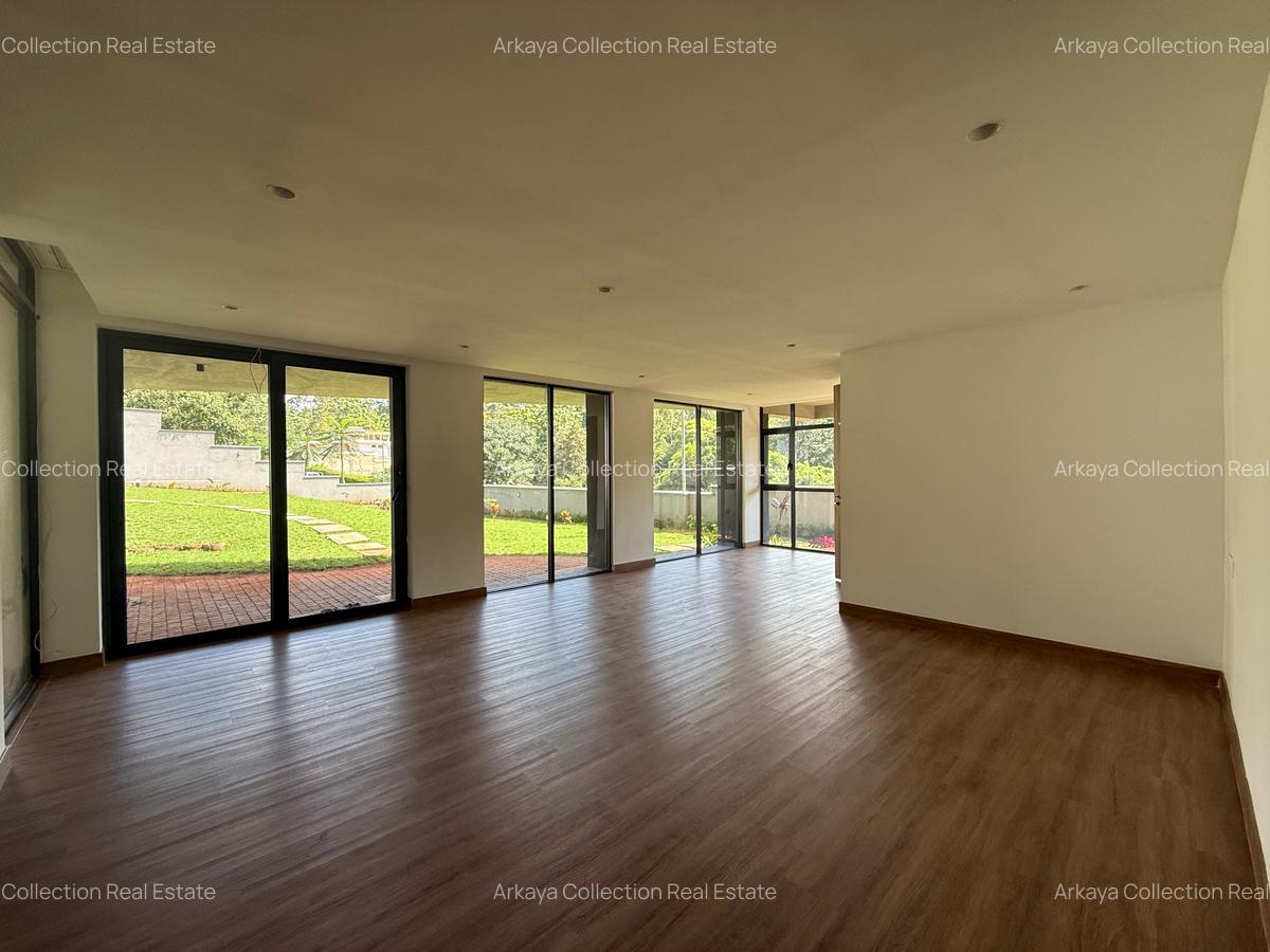 5 Bed House with En Suite in Nyari - 17