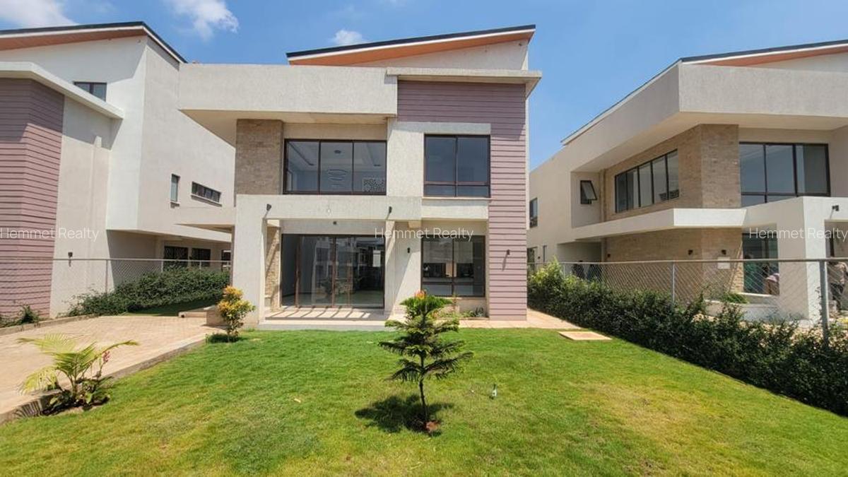 4 Bed Townhouse with En Suite in Runda - 1
