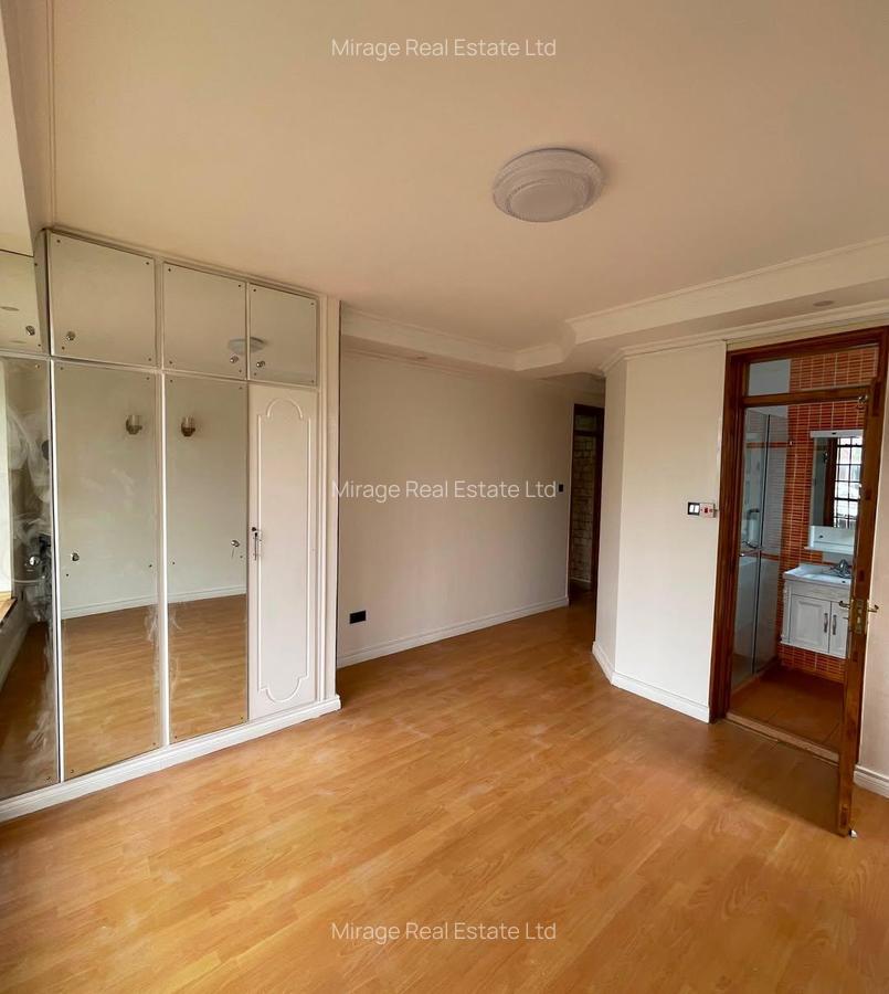 3 Bed Apartment with En Suite in Lavington - 17