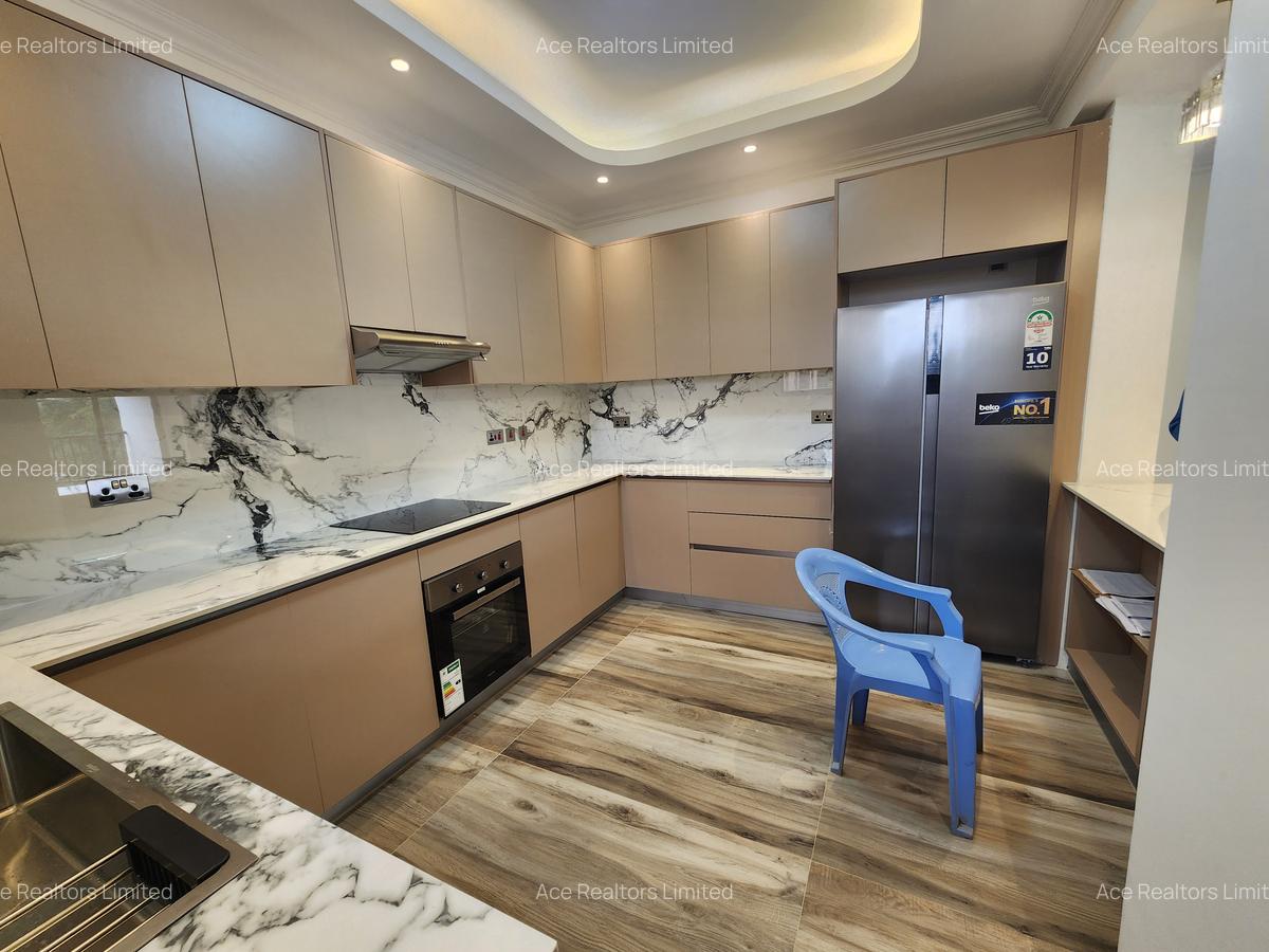 2 Bed Apartment with En Suite at Brookside - 5
