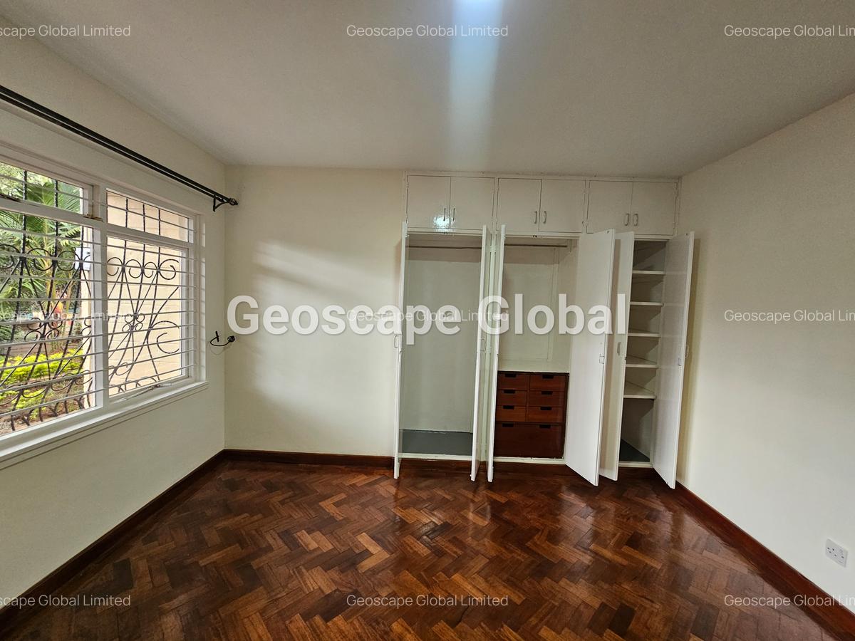 4 Bed House with En Suite in Runda - 7