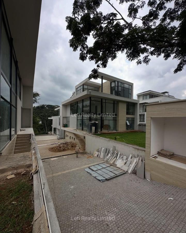 6 Bed Townhouse with En Suite in Lavington - 4
