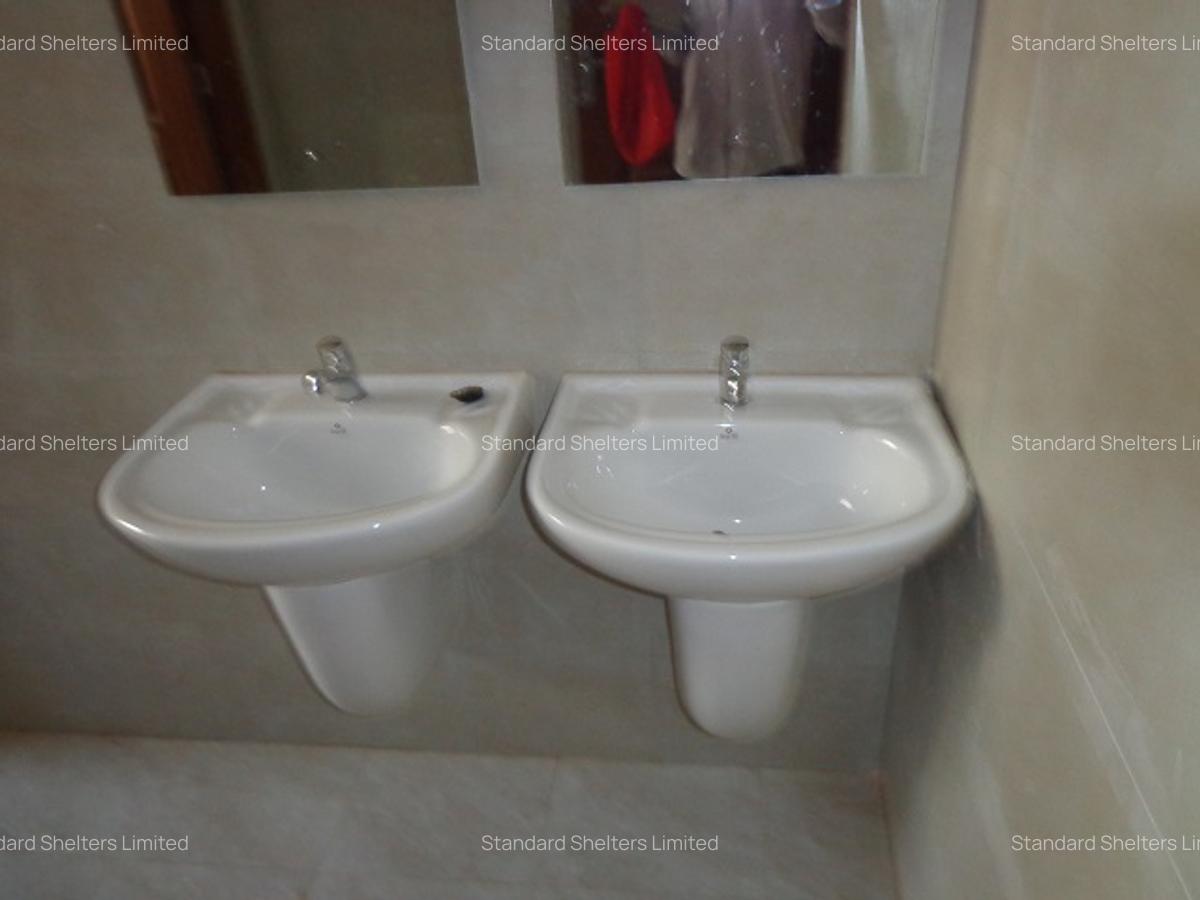 7,457 ft² Warehouse with Service Charge Included in Mombasa Road - 7