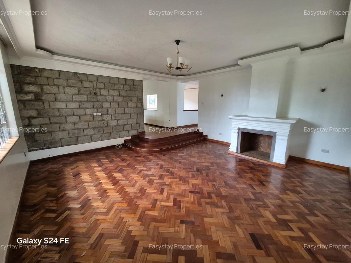 5 Bed House with En Suite in Runda - 8