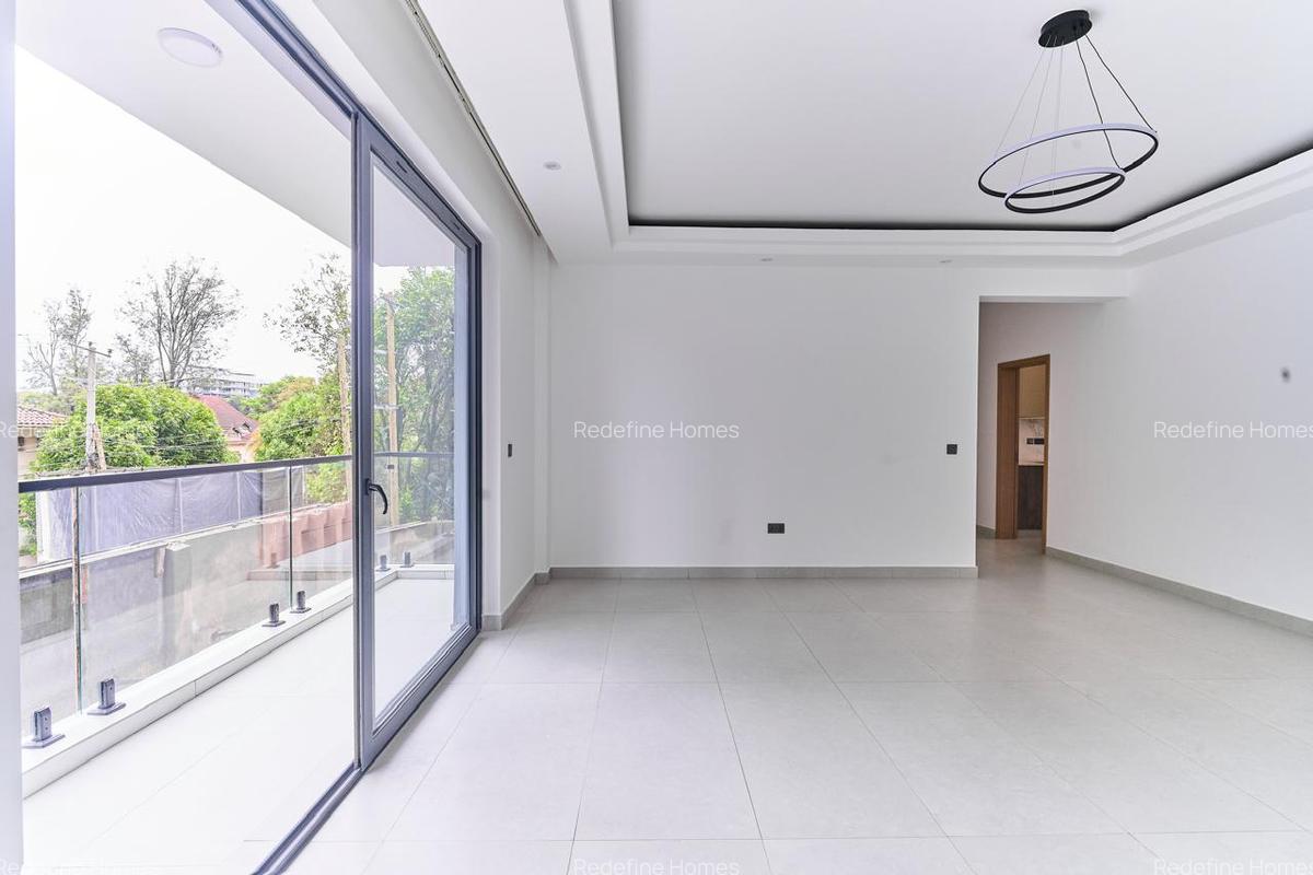 3 Bed Apartment with En Suite at Brookside - 2
