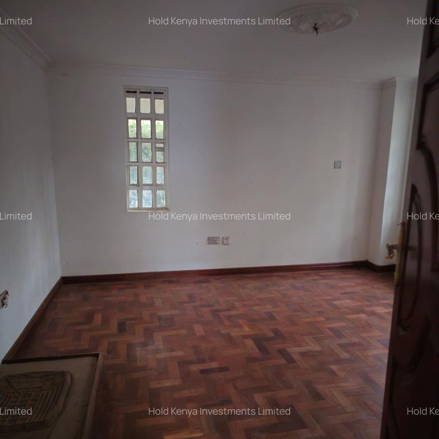 5 Bed House with En Suite at Mugumoine - 12
