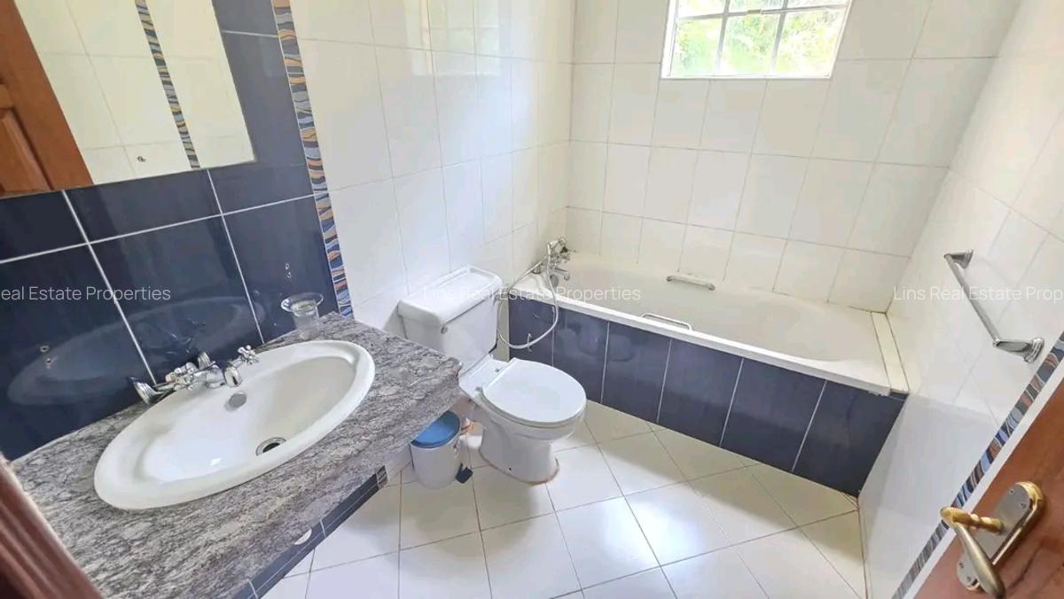 3 Bed Townhouse with En Suite in Spring Valley - 12