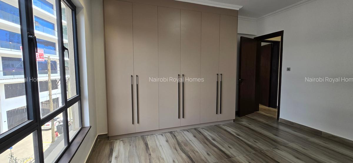 2 Bed Apartment with En Suite at Brookside Close - 15
