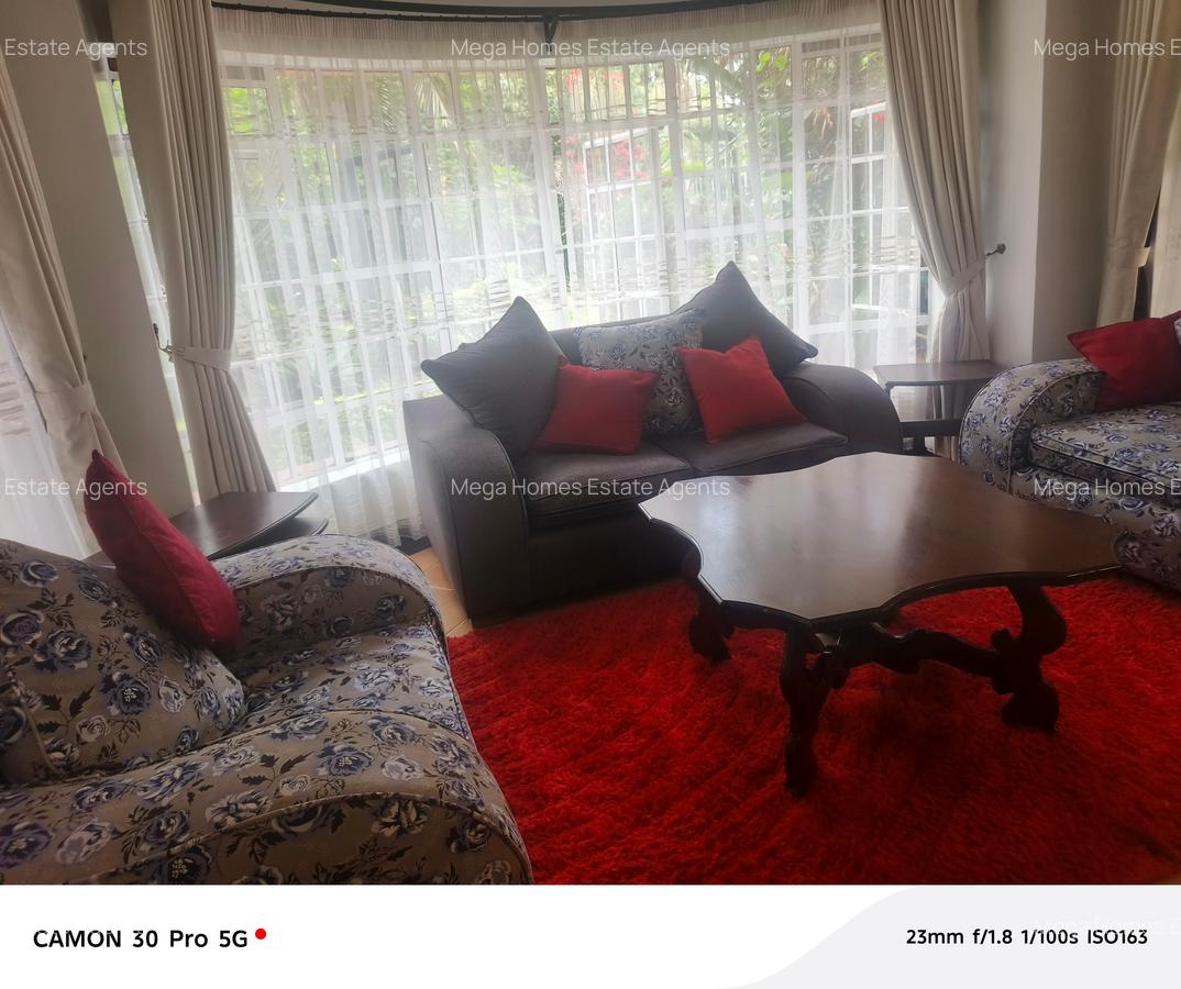 Serviced 2 Bed Apartment with En Suite in Rosslyn - 1