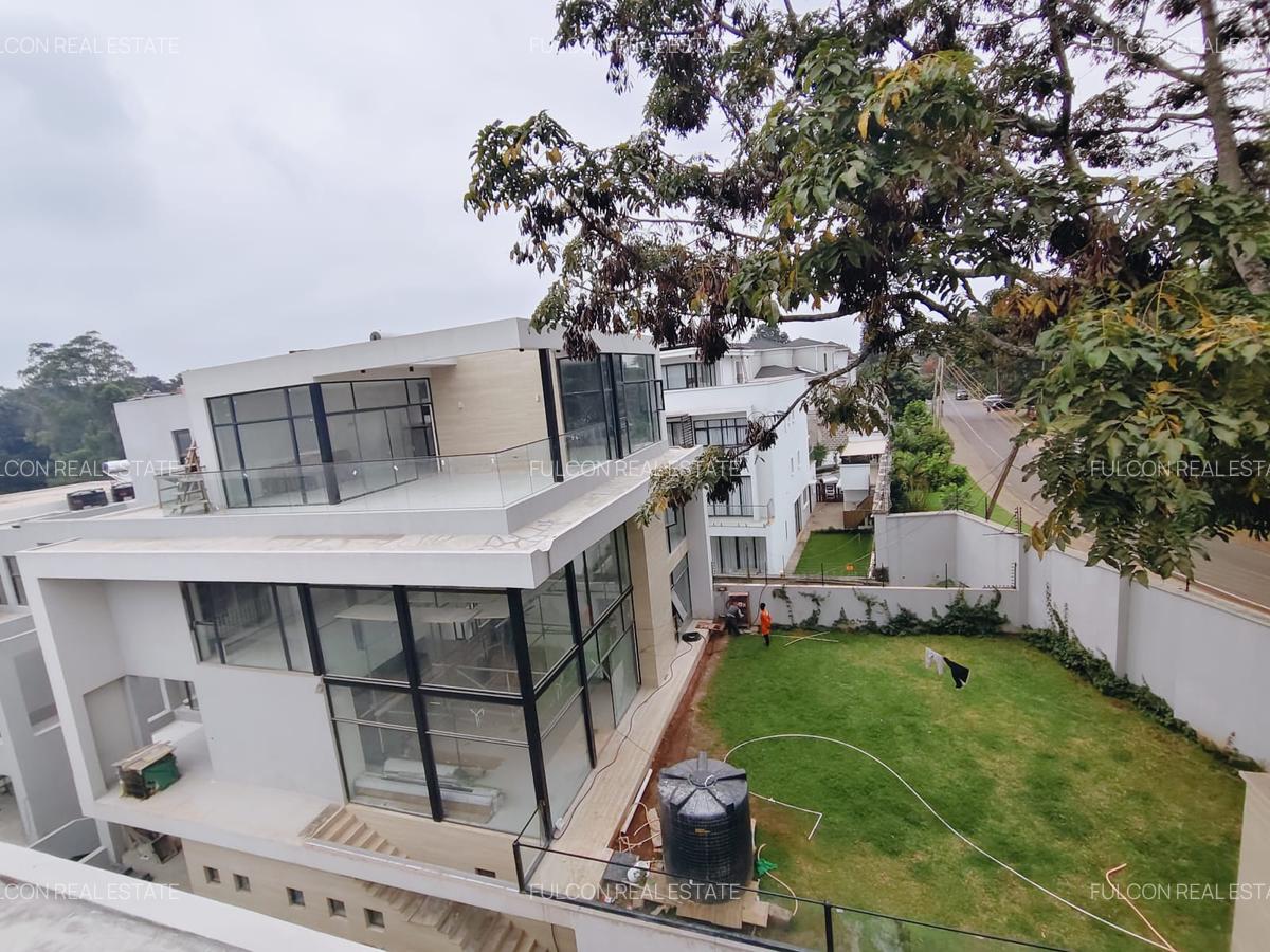 6 Bed Villa with En Suite in Lavington - 13