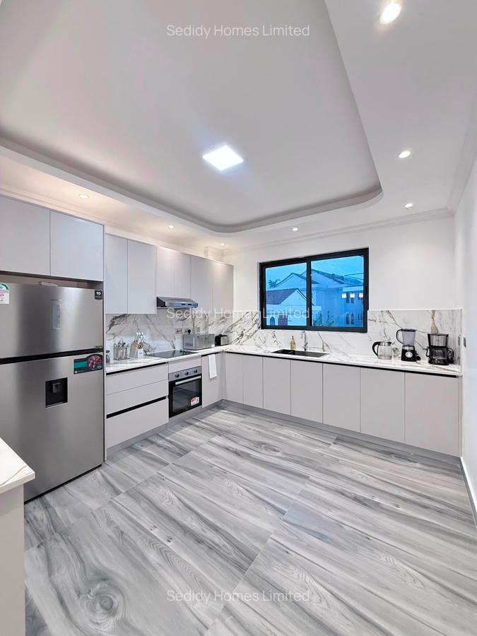 Serviced 1 Bed Apartment with Swimming Pool in Brookside - 3