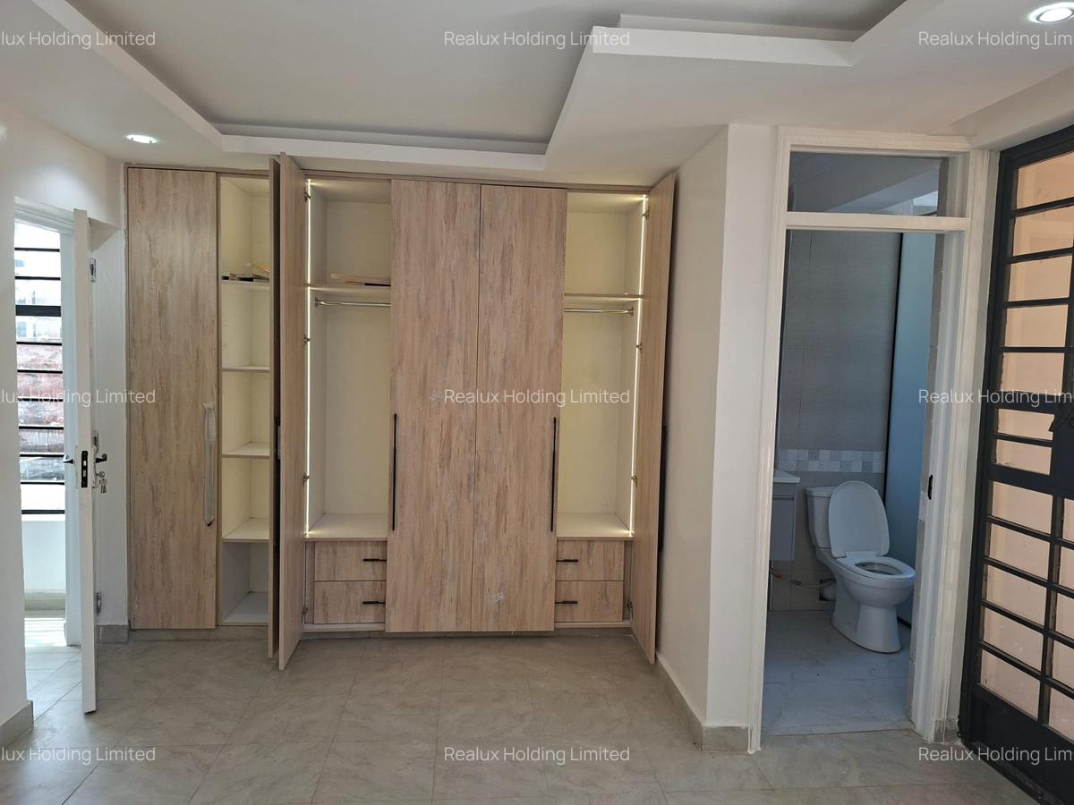 5 Bed Townhouse with En Suite in Gikambura - 9