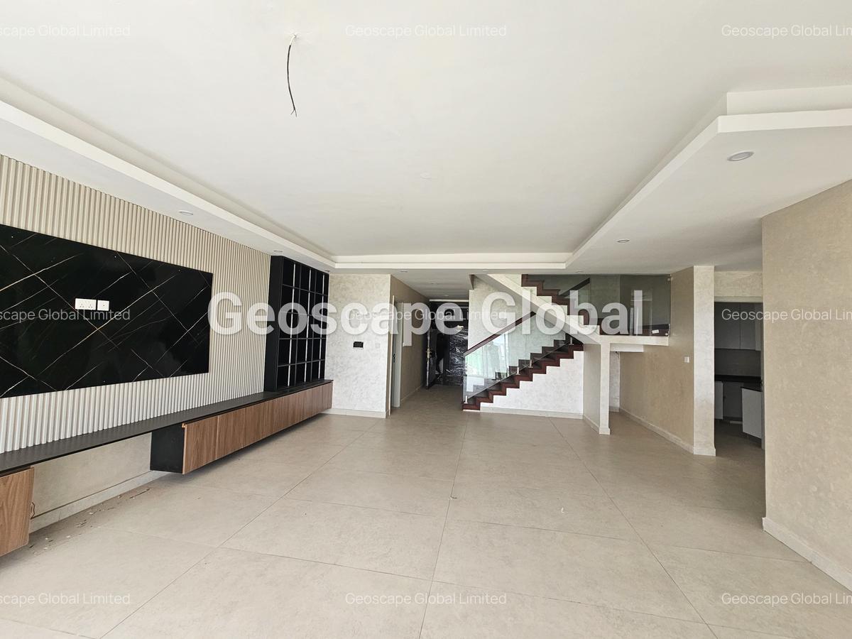 4 Bed Apartment with En Suite in General Mathenge - 13