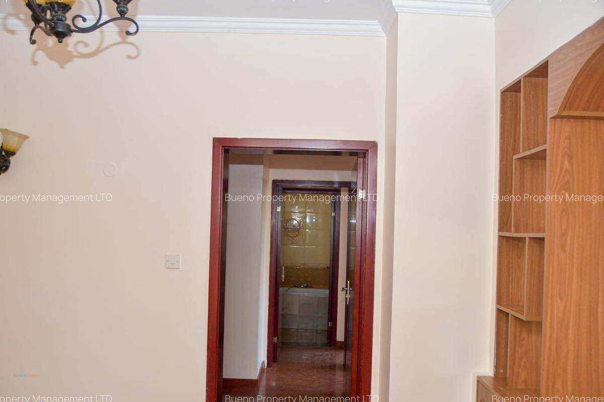 3 Bed Apartment with En Suite at Hatheru Road - 7