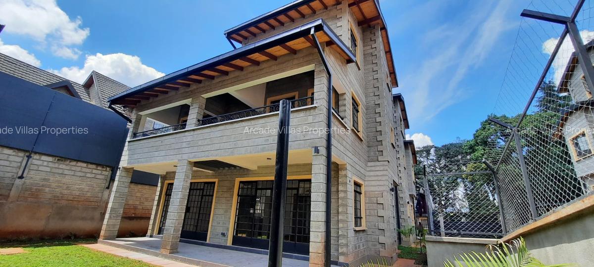 5 Bed Townhouse with En Suite in Lavington - 17