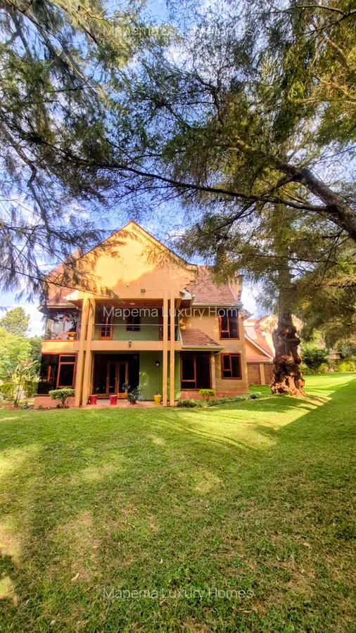 5 Bed Villa with En Suite at Miotoni - 1