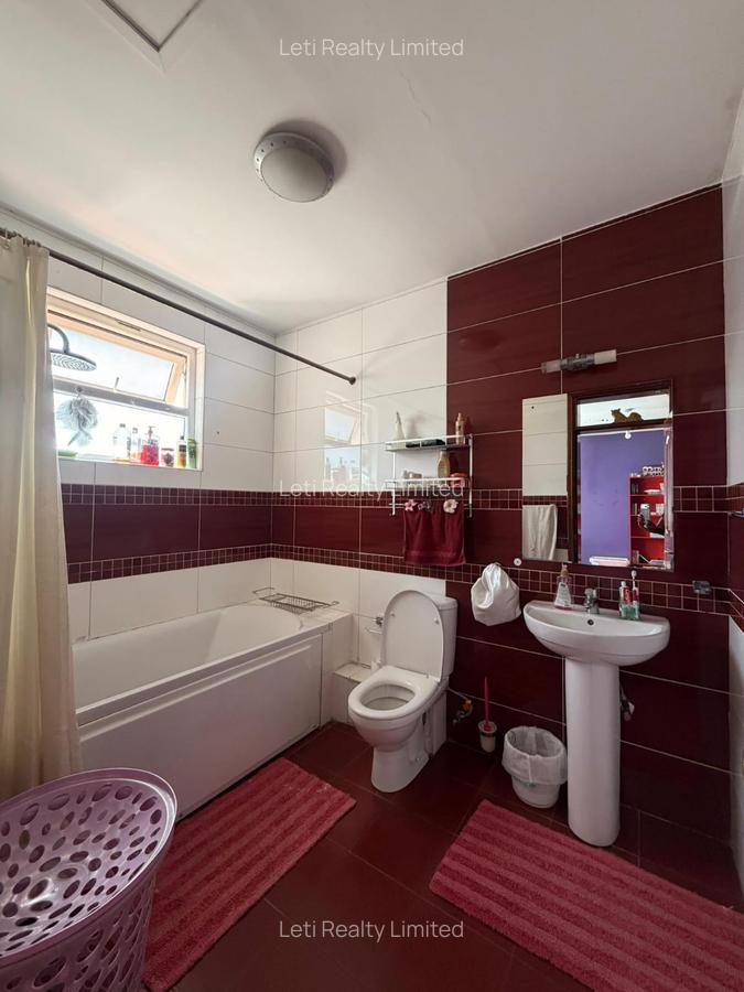 4 Bed Townhouse with En Suite in Lavington - 19