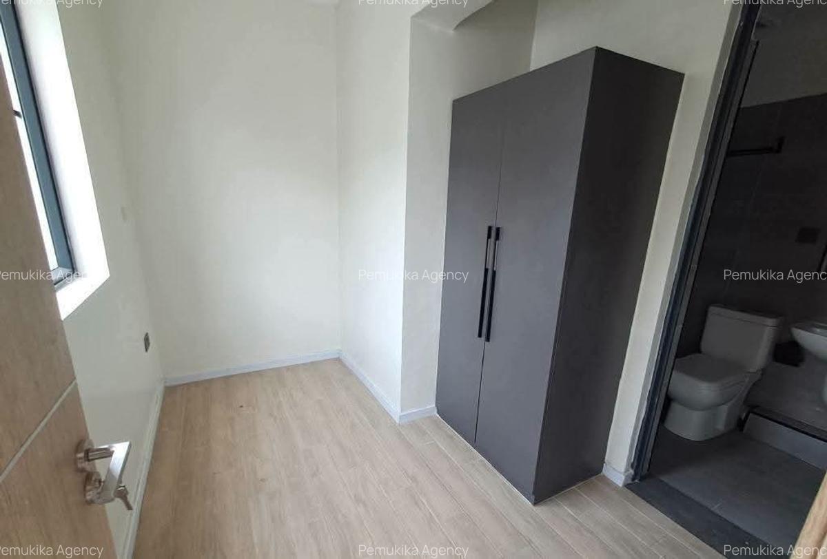 3 Bed Apartment with En Suite in Syokimau - 5
