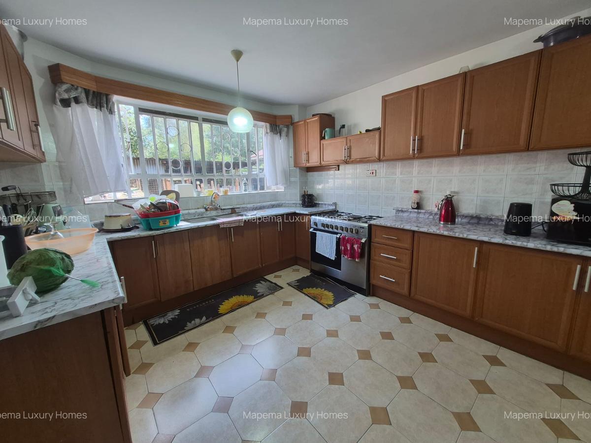 5 Bed House with En Suite at Hardy Area - 8