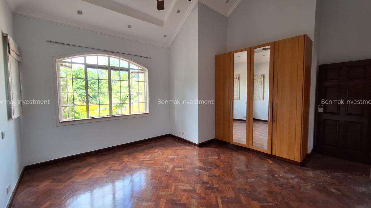 4 Bed Townhouse with En Suite at Old Runda - 11