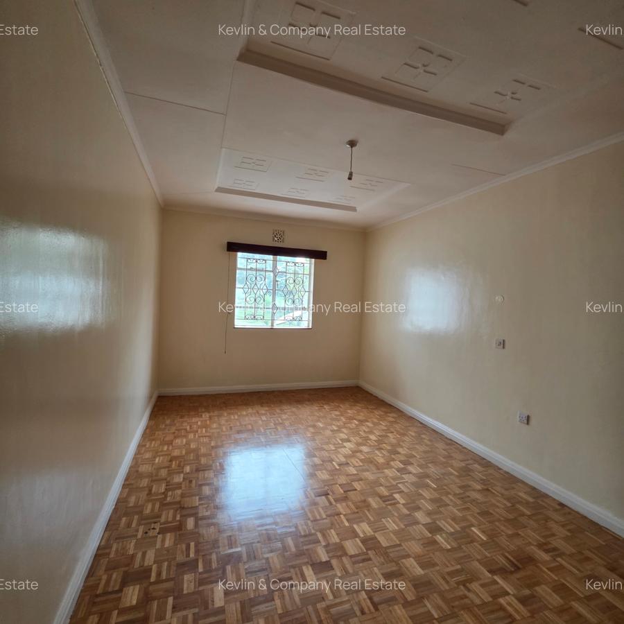 4 Bed Townhouse with En Suite in Lavington - 11