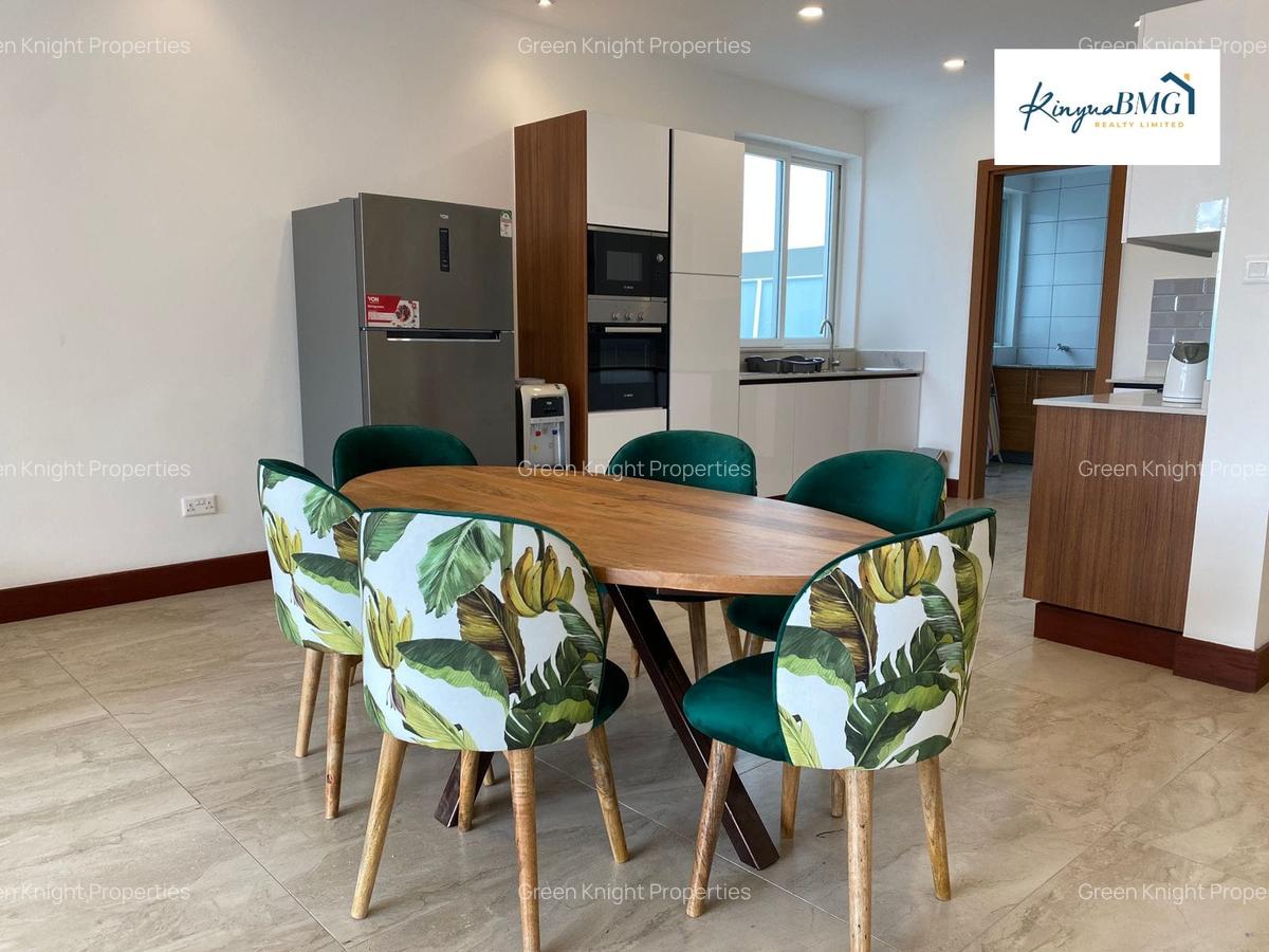Serviced 2 Bed Apartment with En Suite in Parklands - 2