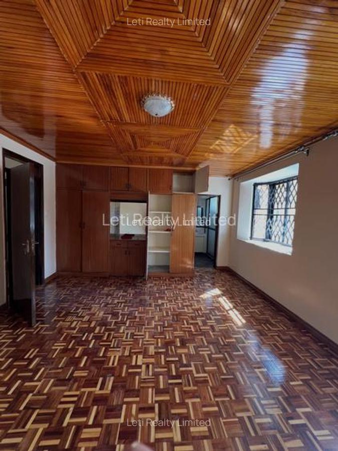 4 Bed Townhouse with En Suite in Lavington - 4