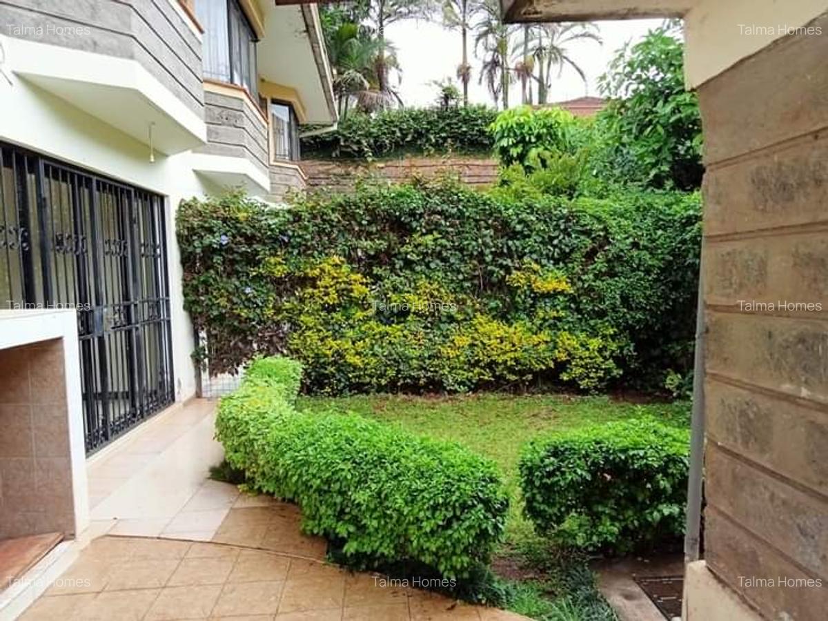 4 Bed Apartment with En Suite at Brookside Area - 3