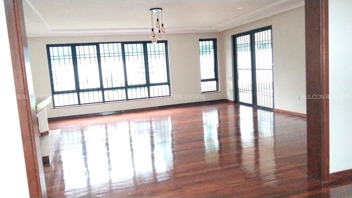 6 Bed Villa with En Suite in Loresho - 12
