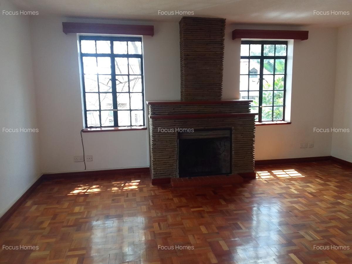 5 Bed Townhouse with En Suite in Lavington - 11